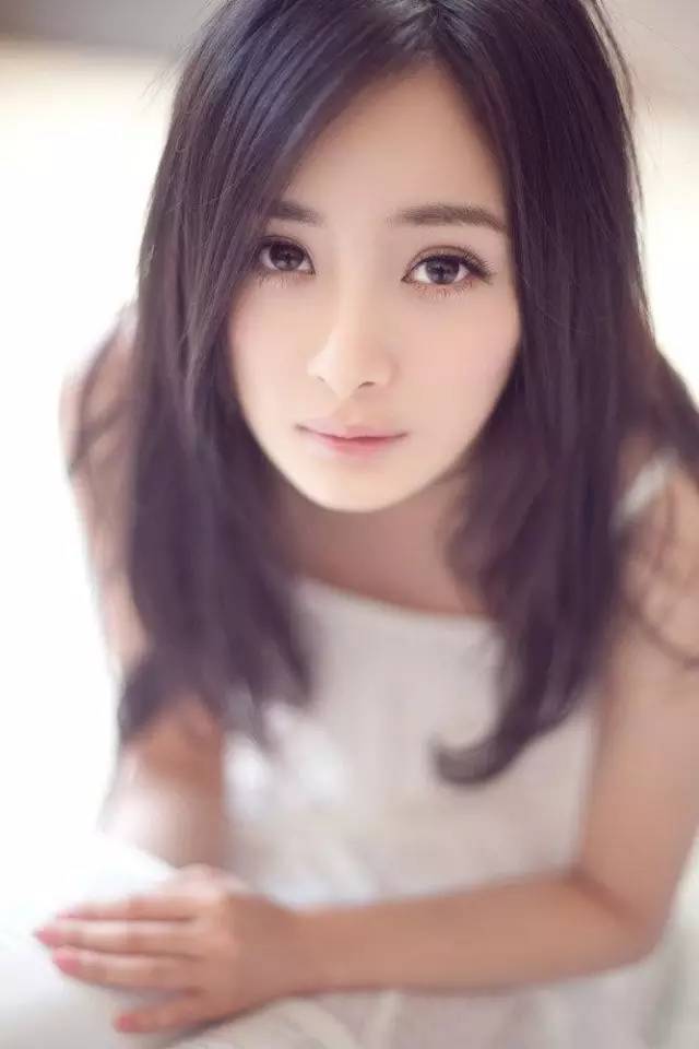 有情趣直播ios版 香烟与手枪